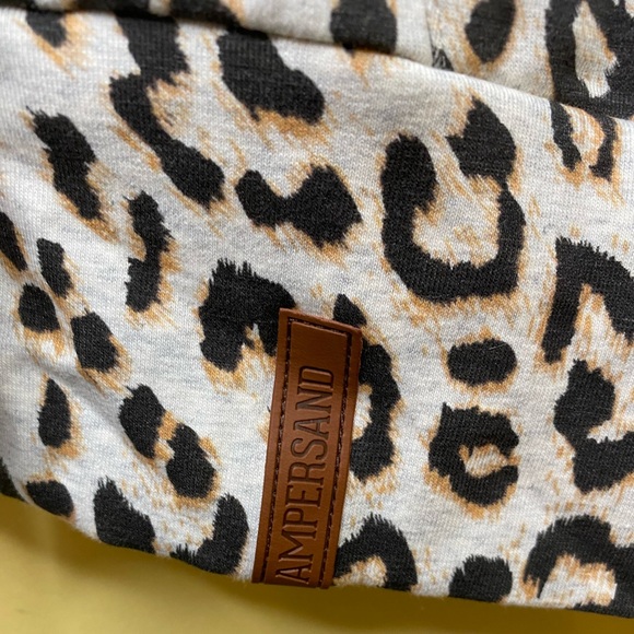 Ampersand Avenue Sweatshirt Size Small Grey Leopard Hooded Full Zip NWT - Picture 5 of 10